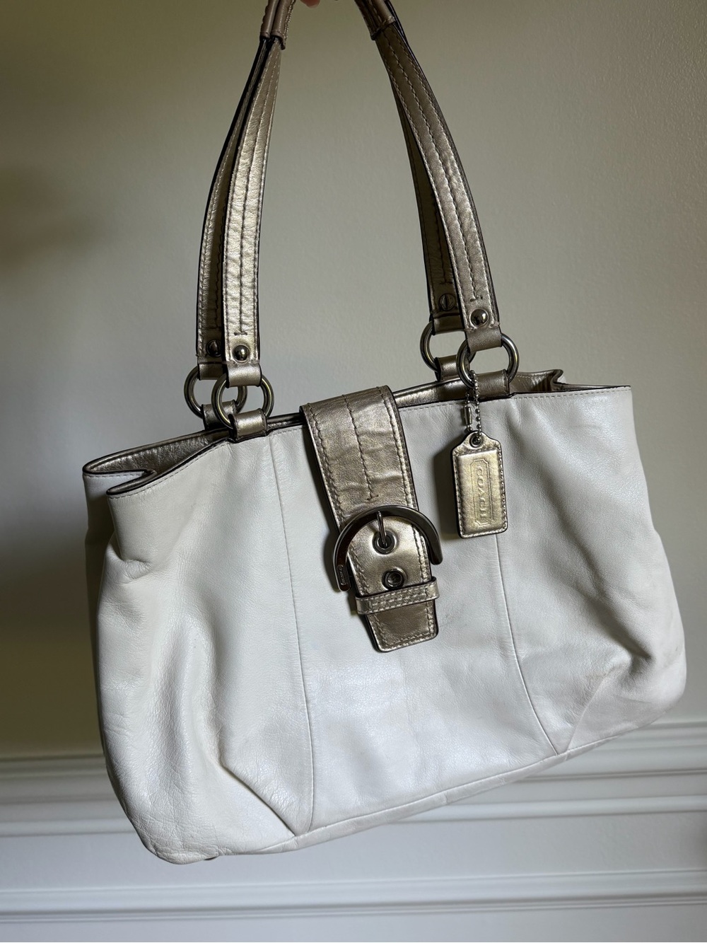 Vintage Coach SoHo East/West White Leather Shoulder Bag w/ Metallic Accents